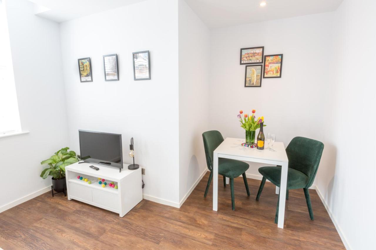 Chester Stays - Lovely Apartment In The Heart Of Chester With Free Parking Екстериор снимка