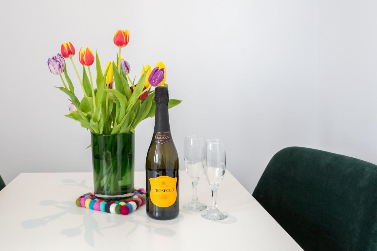 Chester Stays - Lovely Apartment In The Heart Of Chester With Free Parking Екстериор снимка